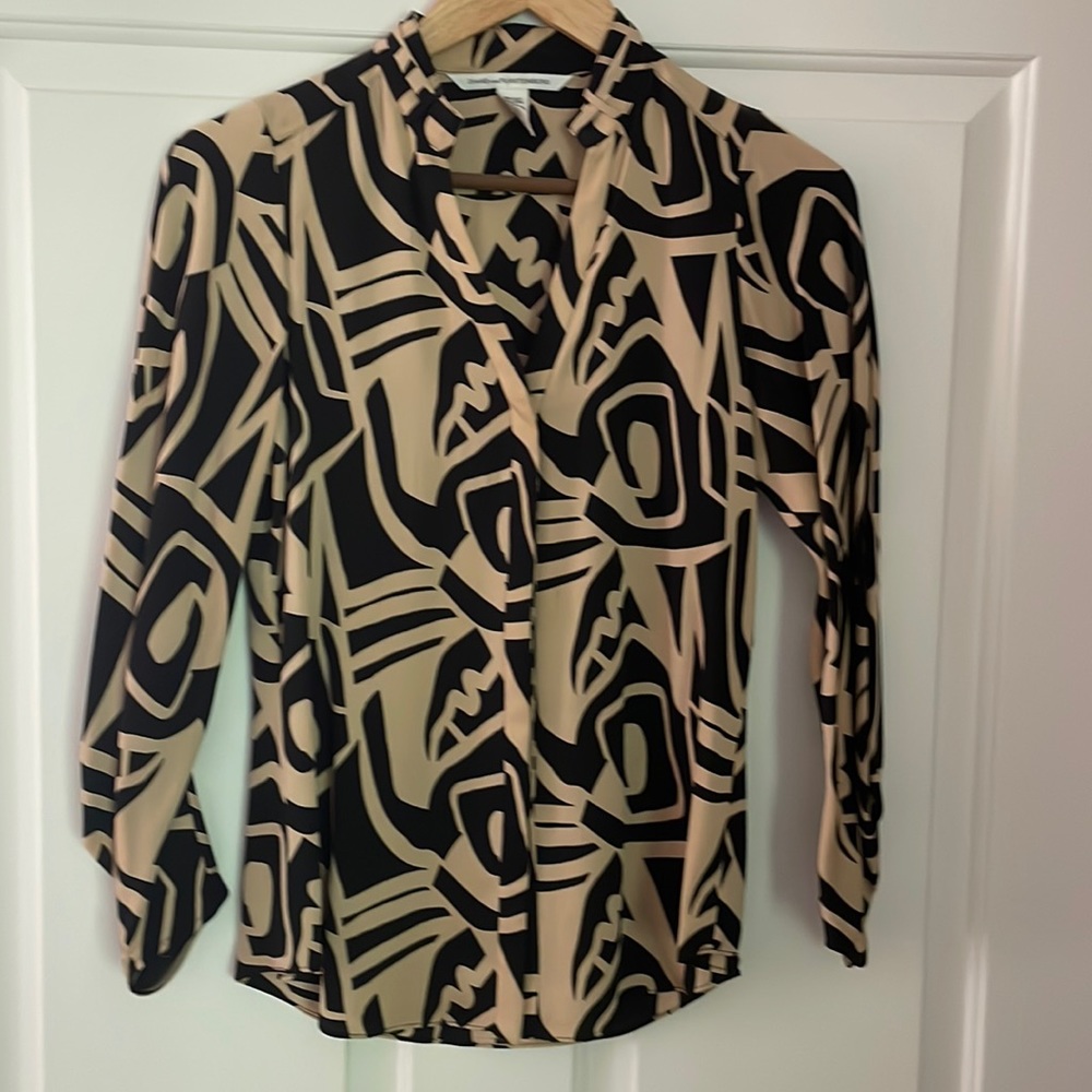 DVF Silk Black & Tan printed blouse